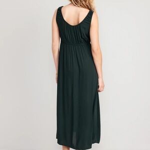 Old Navy Dark Green Summer Dress. Medium.